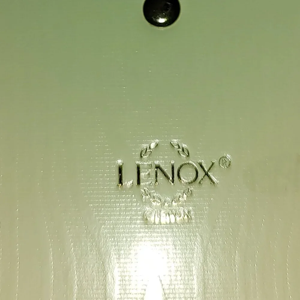 LENOX PICTURE FRAME IVORY PORCELAIN 8 X 10 HOLDS 4 1/2 X 6 1/2 PHOTO NEW IN BOX